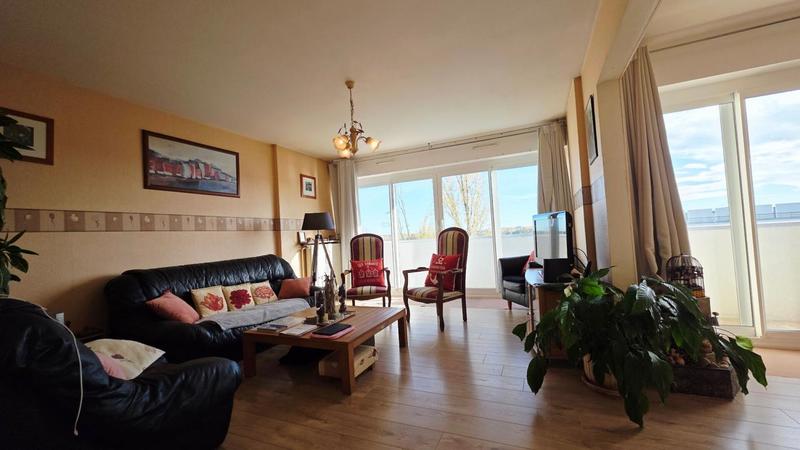 Appartement - 86 m² - 4 pièces