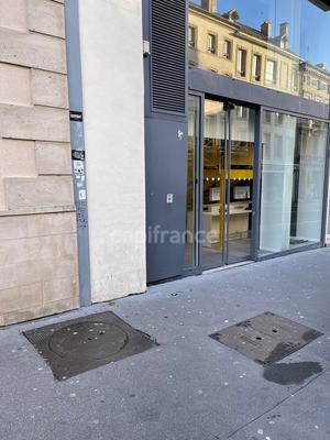 Local commercial - 230 m² - 2 pièces