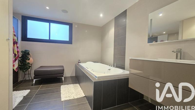 Maison - 178 m² - 6 pièces