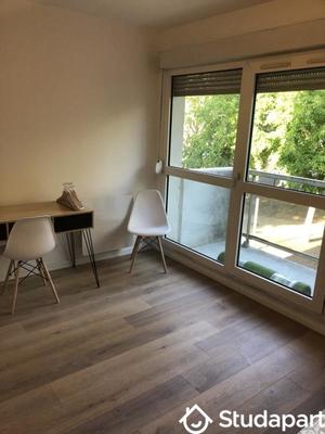 Chambre - 10 m² - 1 pièce