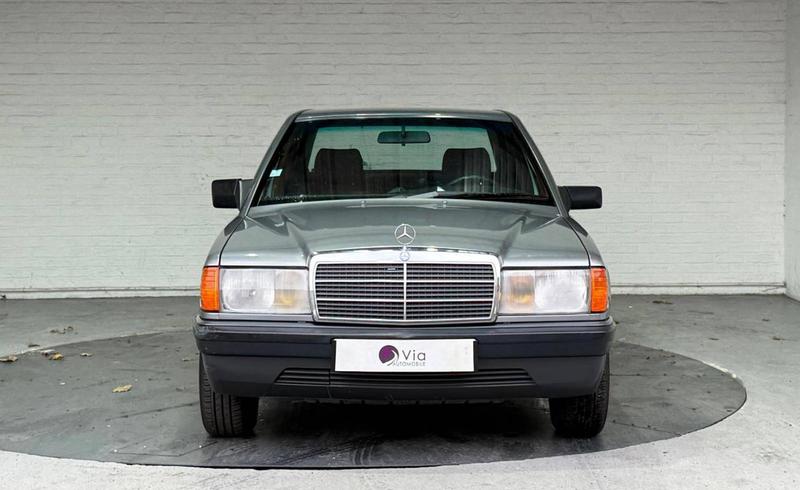 Mercedes 190 E W 201 2.0 premiere main
