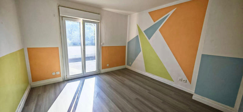 Maison - 97 m² - 5 pièces