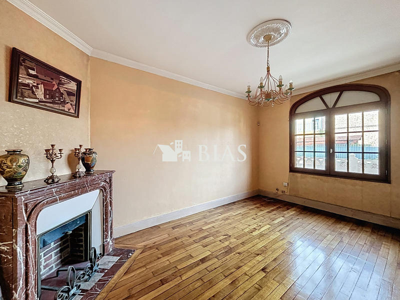 Maison traditionnelle - 107 m² - 5 pièces