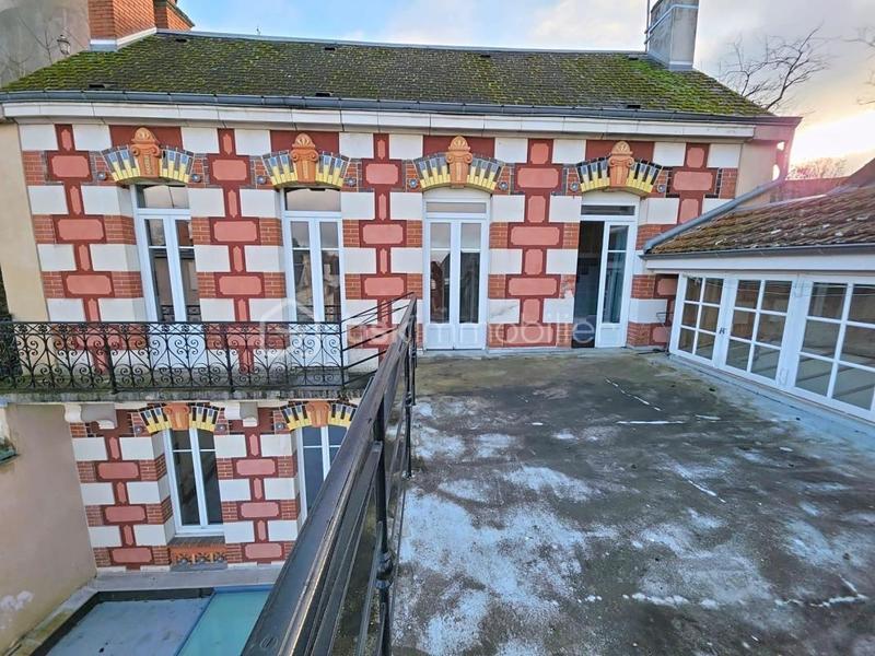 Maison - 185 m² - 7 pièces