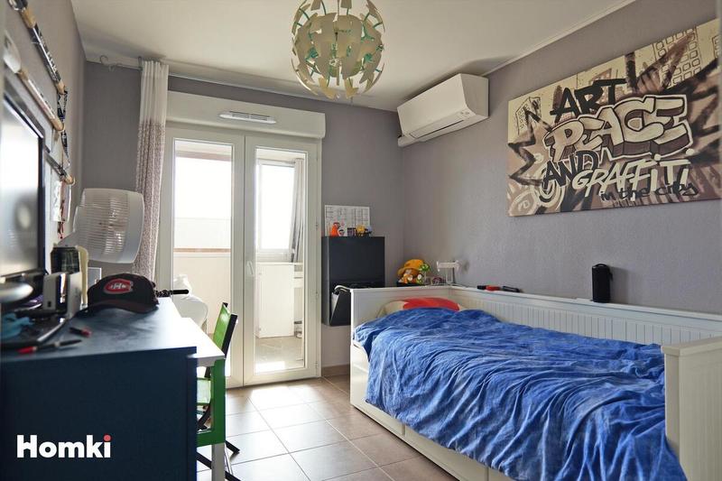 Appartement - 81 m² - 3 pièces
