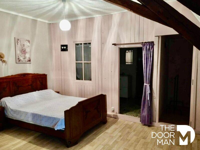 Maison - 208 m² - 6 pièces