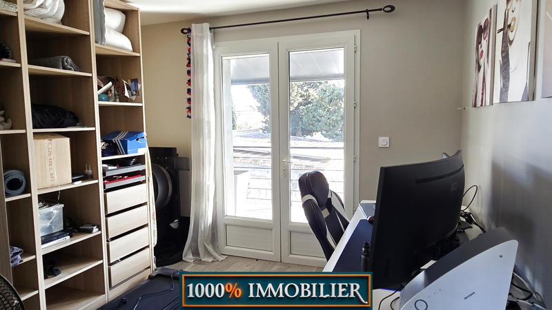 Maison - 230 m² - 9 pièces