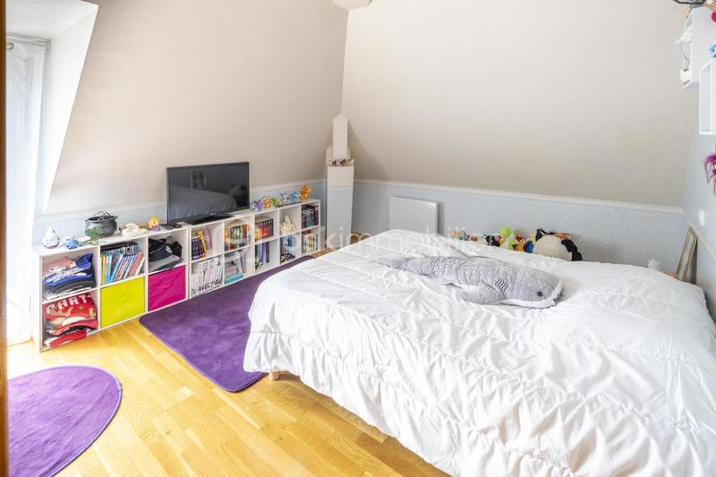 Propriété - 324 m² - 13 pièces