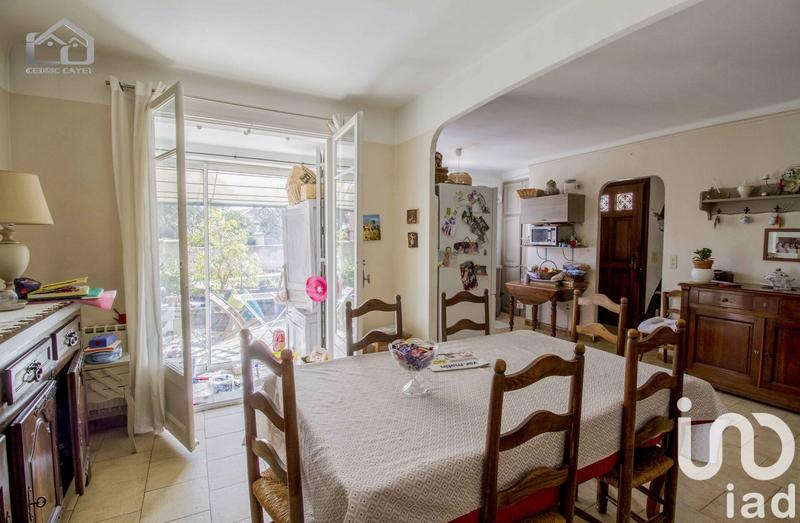 Maison - 305 m² - 14 pièces