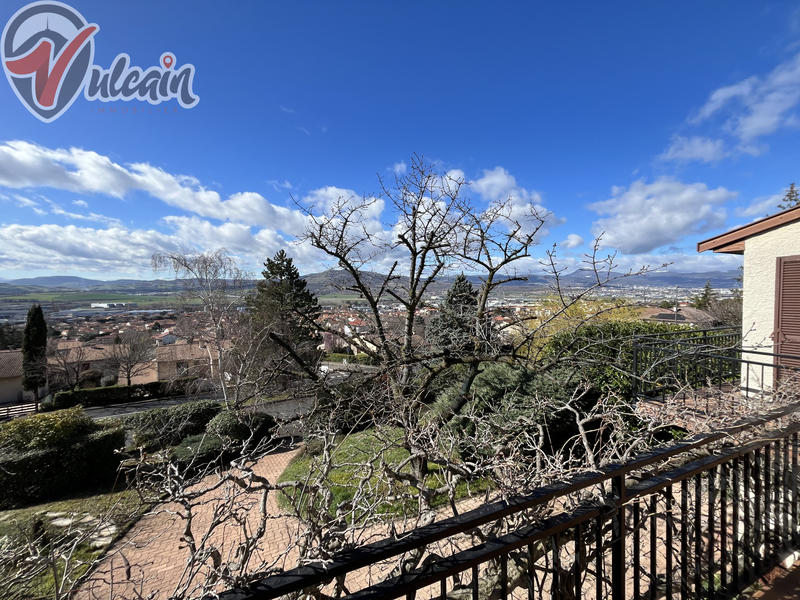 Maison - 185 m² - 6 pièces