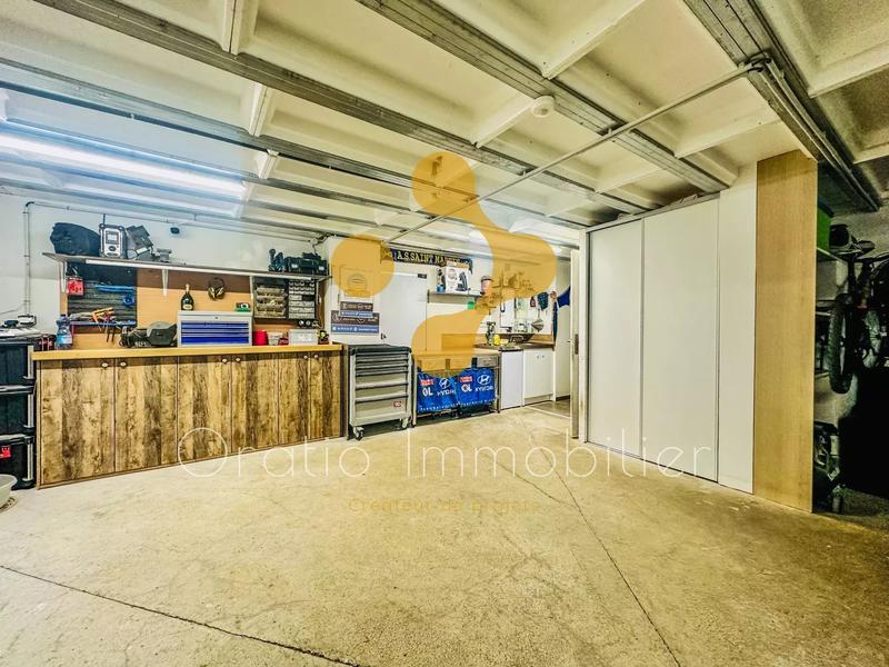 Maison de village - 261 m² - 10 pièces