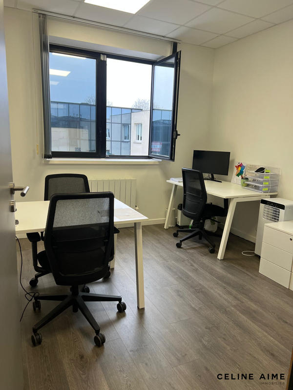 Bureau - 13 m² - 1 pièce