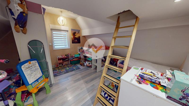 Maison - 110 m² - 4 pièces