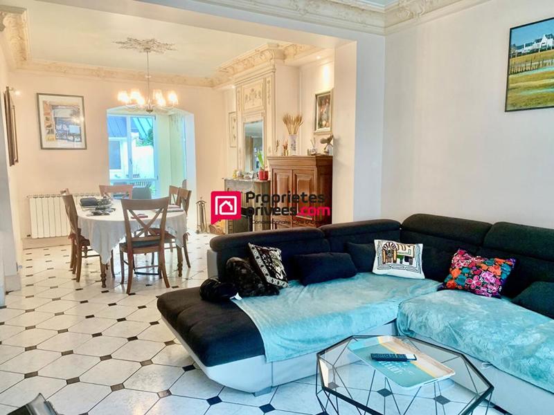 Maison - 161 m² - 5 pièces