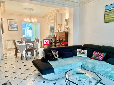 Maison - 161 m² - 5 pièces