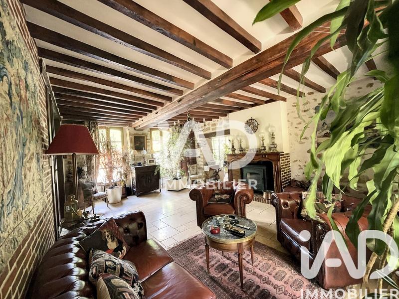 Maison - 360 m² - 12 pièces