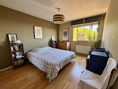 Appartement - 100 m² - 5 pièces