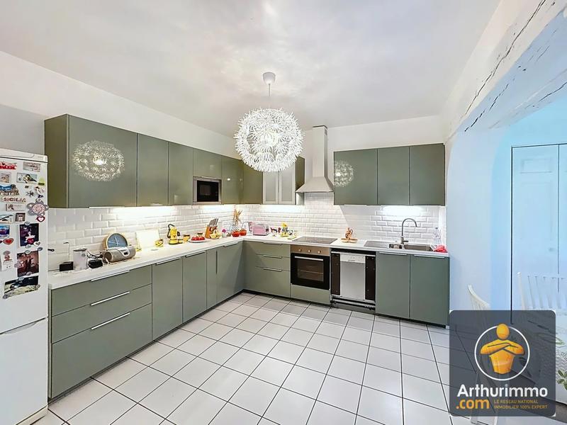 Maison - 300 m² - 10 pièces