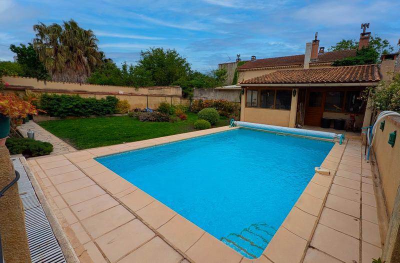 Maison traditionnelle - 175 m² - 6 pièces