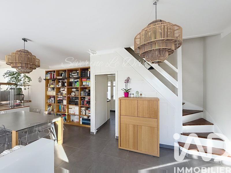 Maison - 131 m² - 8 pièces