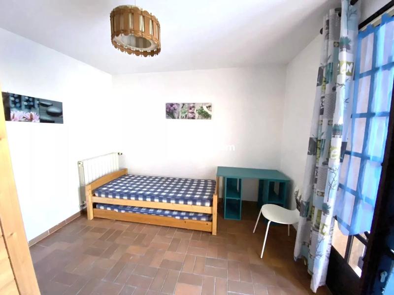 Maison - 290 m² - 12 pièces