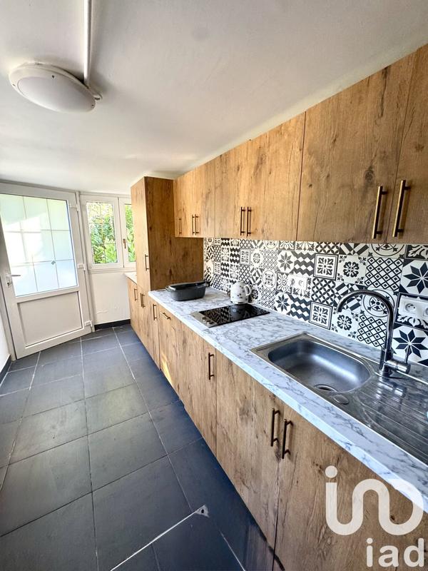 Maison - 327 m² - 11 pièces