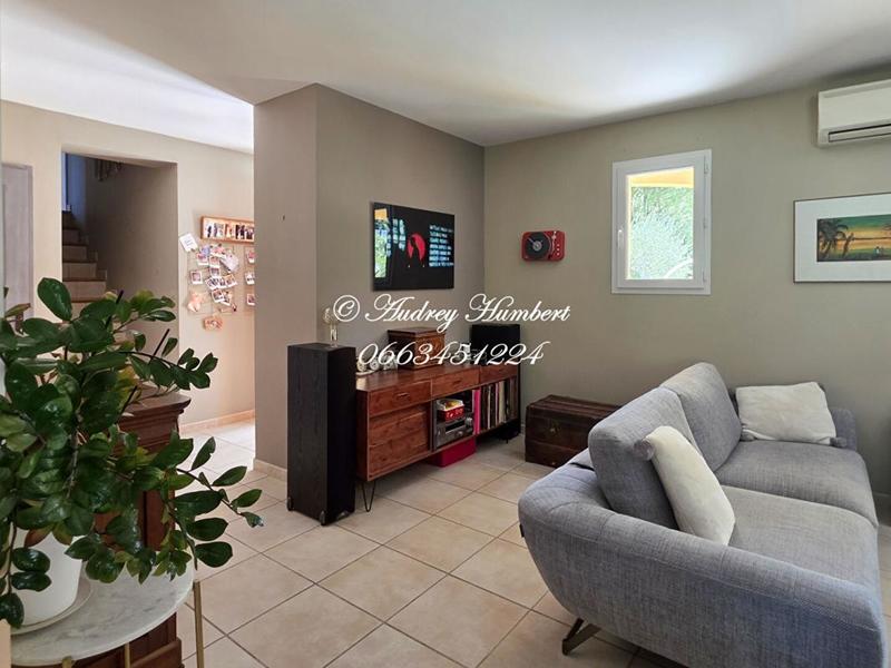 Maison - 98 m² - 4 pièces