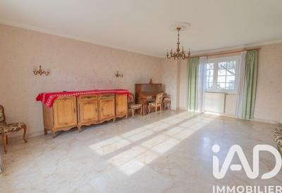 Maison - 183 m² - 7 pièces