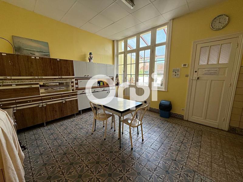 Immeuble - 270 m² - 2 pièces