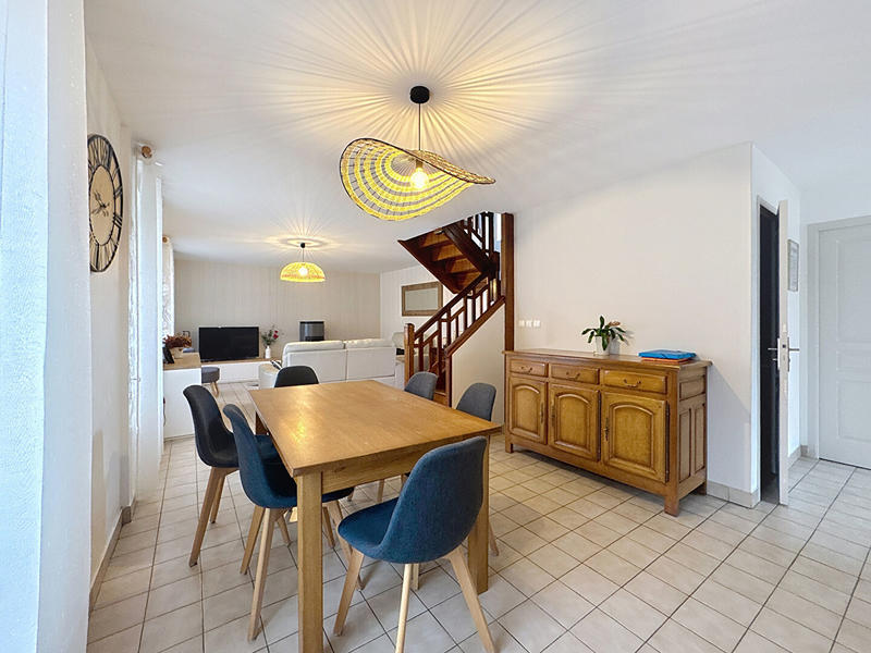 Maison - 150 m² - 8 pièces