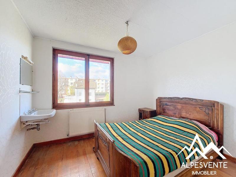 Demeure - 92 m² - 5 pièces