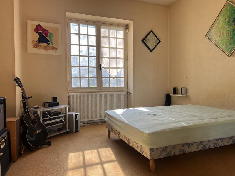 Maison traditionnelle - 320 m² - 7 pièces