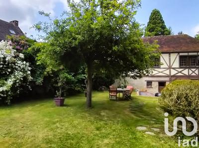 Maison - 263 m² - 11 pièces