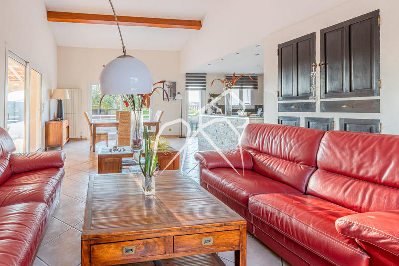 Villa - 140 m² - 6 pièces