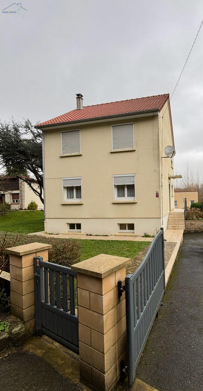 Maison - 88 m² - 6 pièces