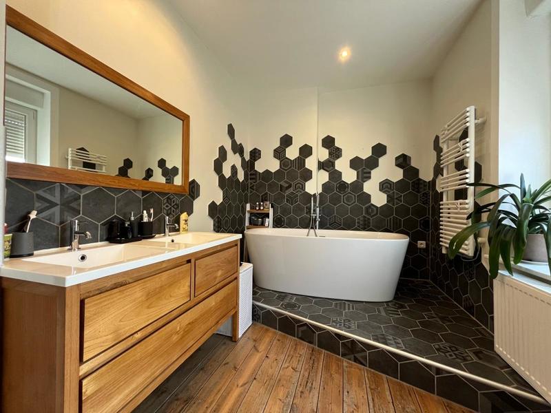 Maison - 145 m² - 6 pièces