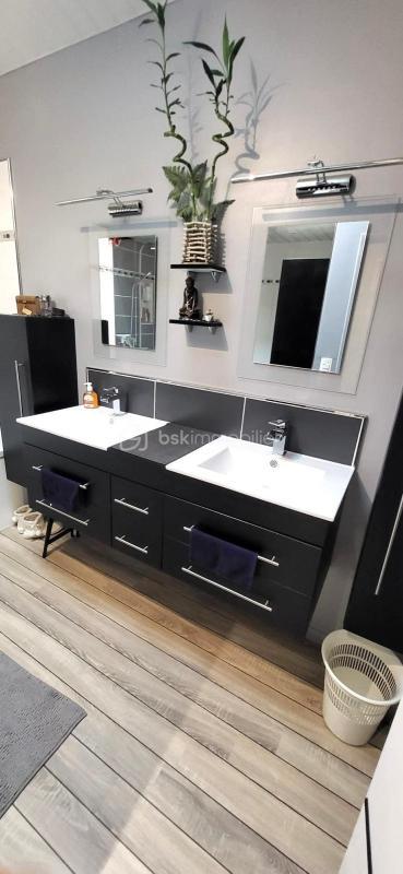 Maison jumelée - 98 m² - 5 pièces