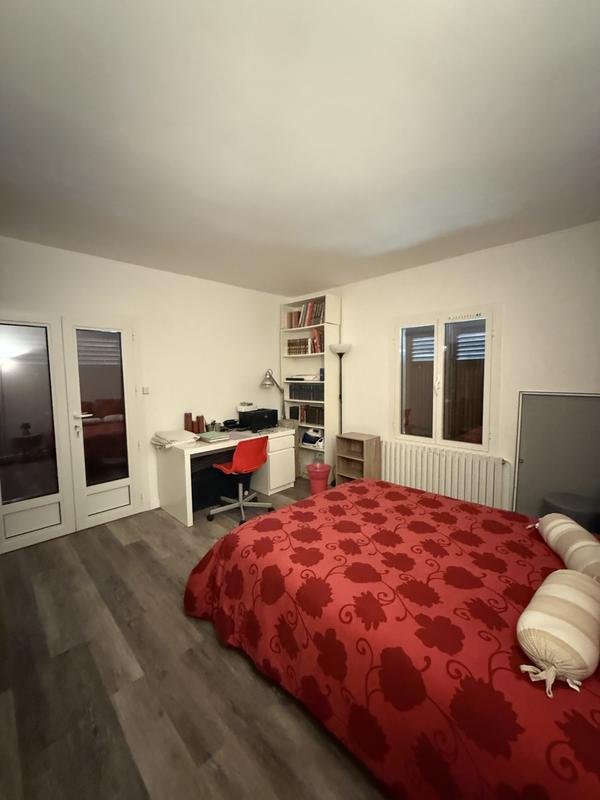 Maison traditionnelle - 185 m² - 7 pièces