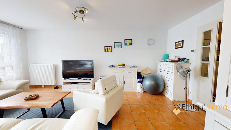 Appartement - 93 m² - 4 pièces