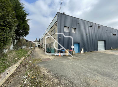 Entrepôt - 1 000 m²