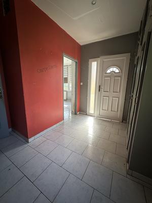 Maison - 94 m² - 5 pièces