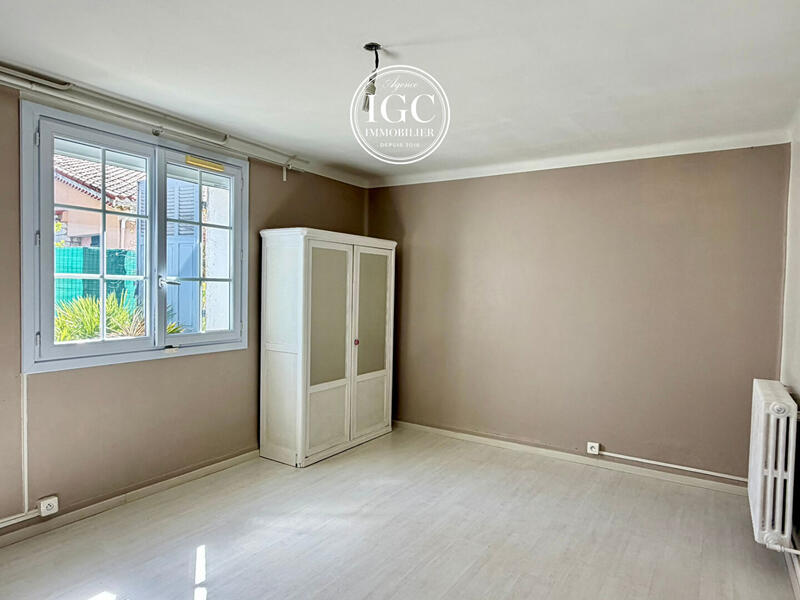 Maison - 185 m² - 7 pièces