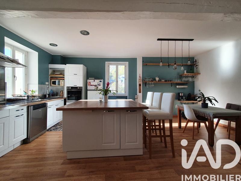 Maison - 182 m² - 7 pièces