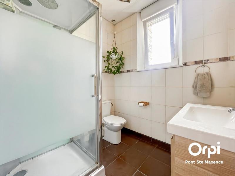 Maison - 107 m² - 6 pièces