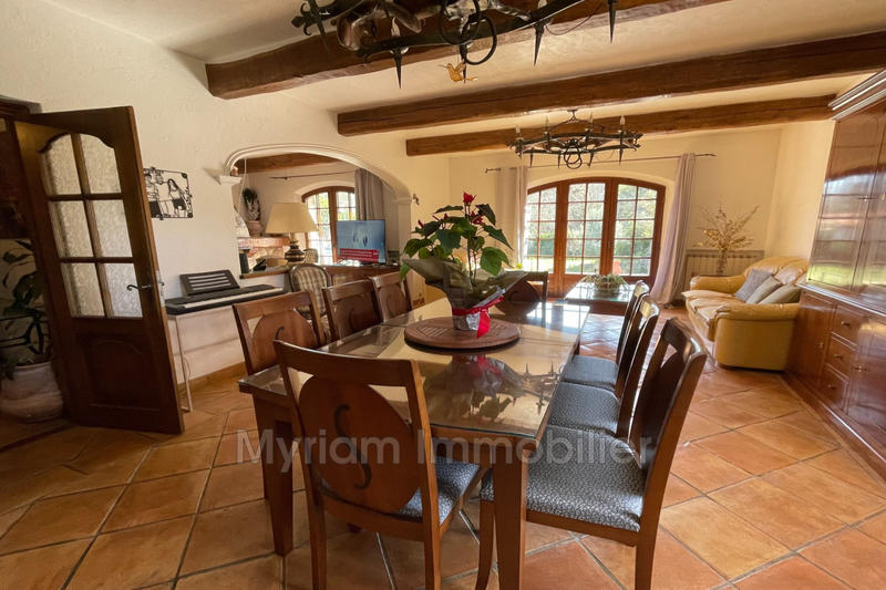 Maison - 176 m² - 5 pièces