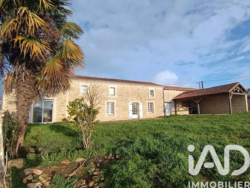 Maison - 160 m² - 6 pièces