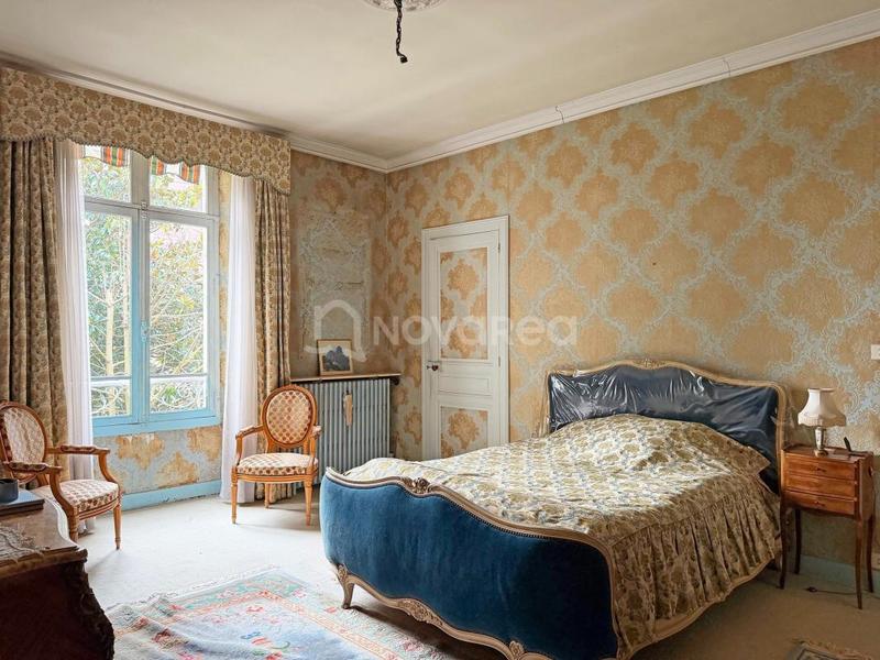 Maison - 211 m² - 7 pièces