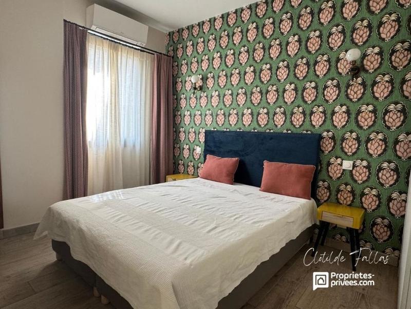 Maison - 254 m² - 10 pièces