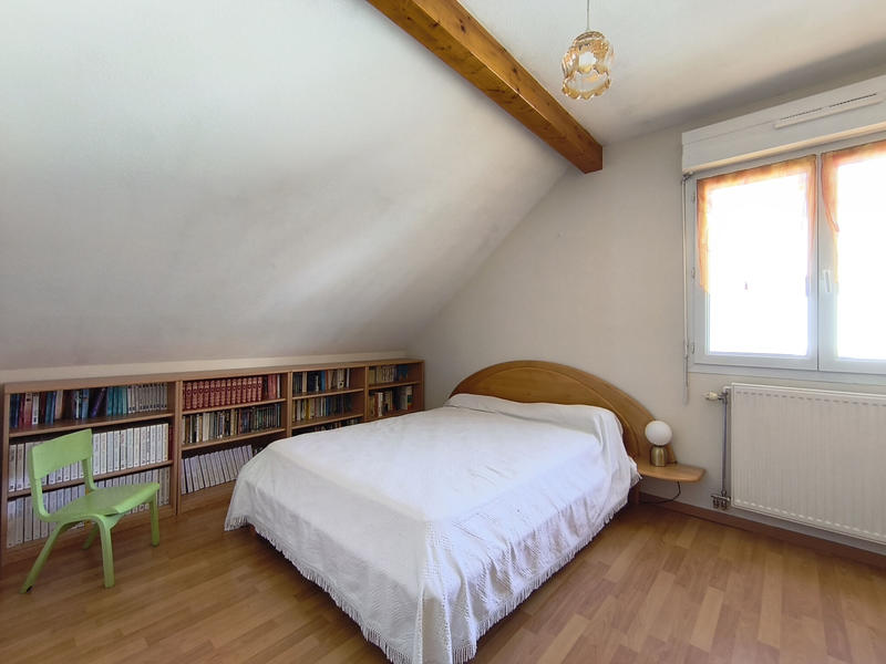 Maison - 99 m² - 6 pièces