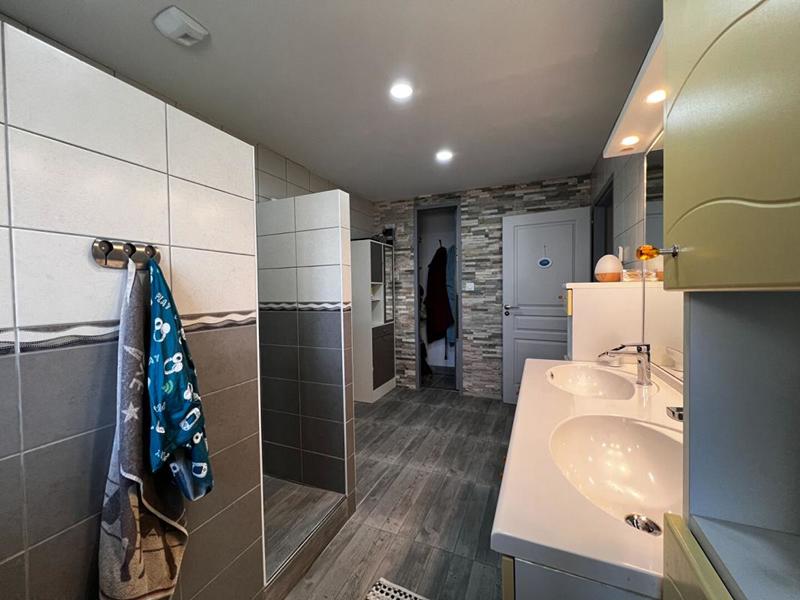 Maison - 168 m² - 3 pièces